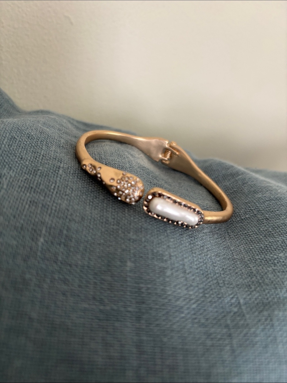 Elegant Pearl like Stone and Crystal Open Bangle Bracelet